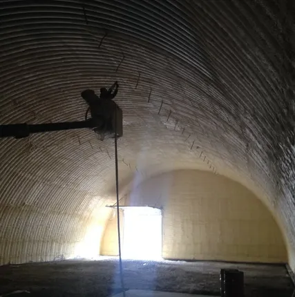 Фото №0 Утепление ангаров складов напылением пенополиуретана Экотермикс 300