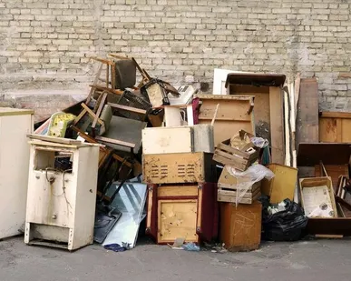 фото Вывоз старой мебели