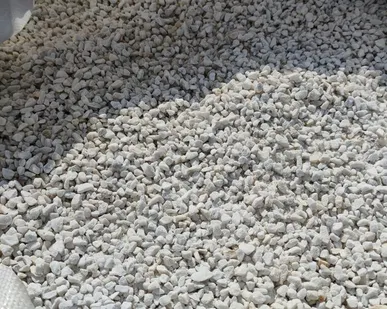 фото Белая мраморная крошка 7-12 мм