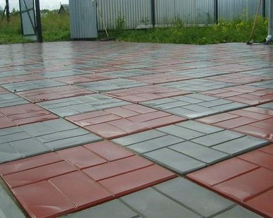 фото Укладка тротуарной плитки из камня