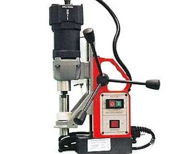 фото Ручная электрическая сверлильная машина MBE 40 / FR, 12-45 мм, масса 15 кг.