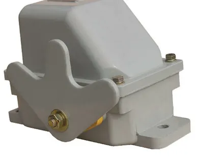 фото Концевой выключатель КУ-704 У1 фиксация в каждом положении 10А 380В IP44 TDM