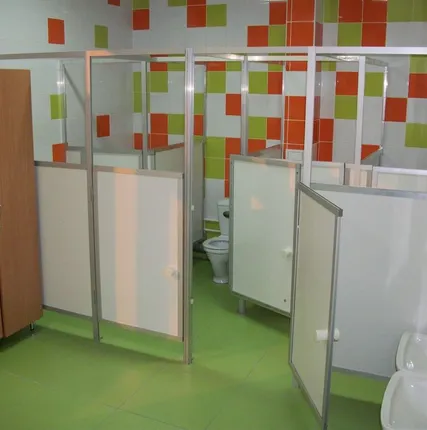 Фото №0 Туалетные кабины для детских садов