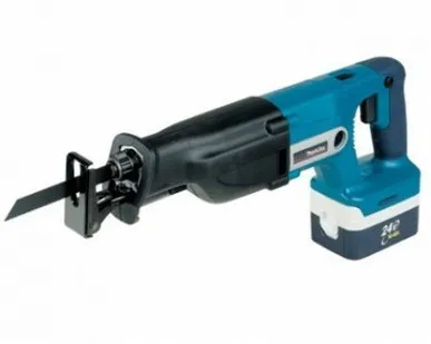 фото Аккумуляторная сабельная пила Makita BJR240