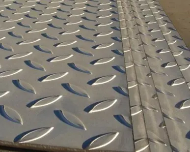 фото Лист рифленый чечевица 2.5*1250*2500 мм 3сп ГОСТ 8568-77