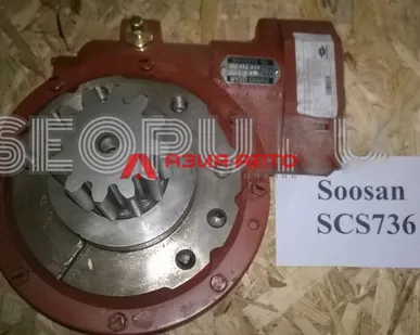 фото Редуктор поворота колонны Soosan SCS736