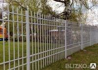 фото Заборное ограждение из сварной профильной трубы