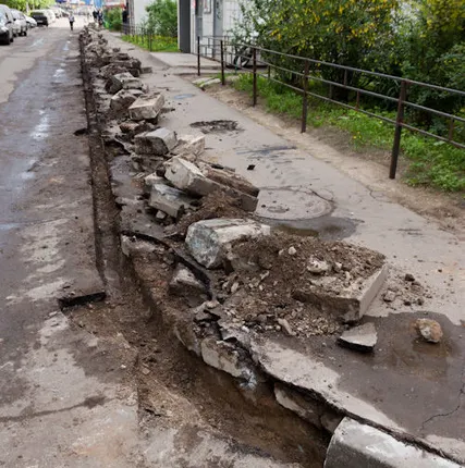 Фото №0 Демонтаж бордюрного камня