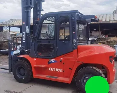 фото Дизельный вилочный автопогрузчик HELI CPCD50 с закрытой кабиной, 5 т, высота подъема 3 м.