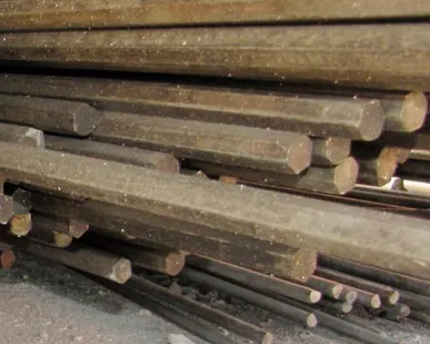 фото Шестигранник 24 мм ст 09г2с ГОСТ 2879