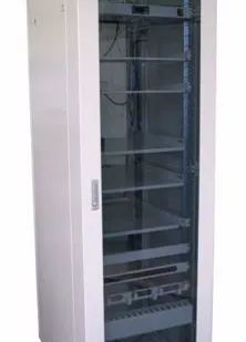 фото 19" напольный шкаф 42U 600х600 мм, передняя дверь стекло, NTSS