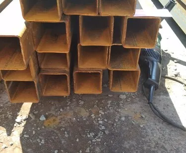 фото Труба профильная 100x100