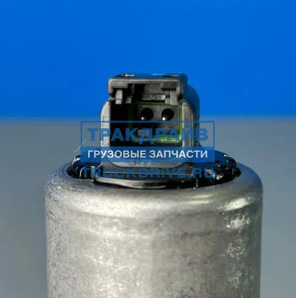 Фото №0 Клапан корпуса масленых фильтров для грузовиков Renault