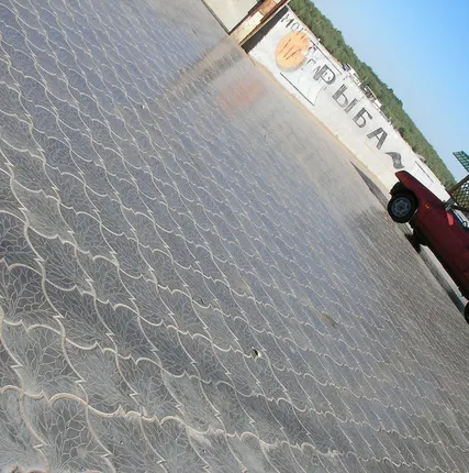 Фото №0 Тротуарная плитка «Клён» h = 4см серый