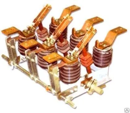 Фото №0 Разъединитель внутренней установки фигурный РВФЗ-1-10/630 с 1 зазем ножом