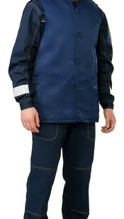 фото Жилет на подкладке из натурального меха