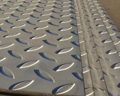 фото Лист рифленый чечевица 2.5*1250*2500 мм 3сп ГОСТ 8568-77