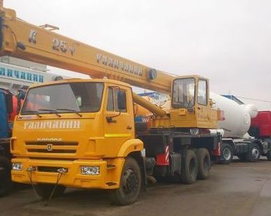 фото КС 55713-1 автокран с гуськом 25т (КАМАЗ-65115) ЕВРО-4