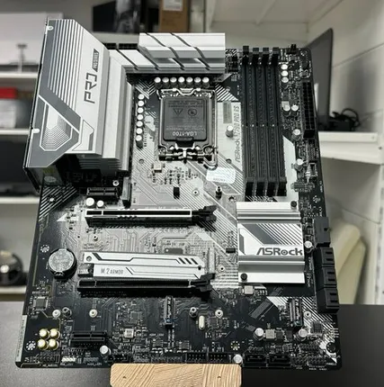 Фото №0 Материнская плата ASRock Z790 PRO RS LGA 1700