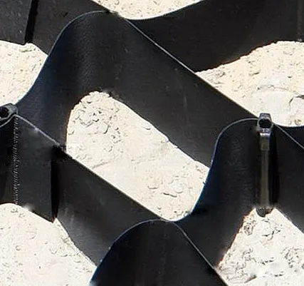 Фото №0 Георешетка объемная из полимерных лент 160/100