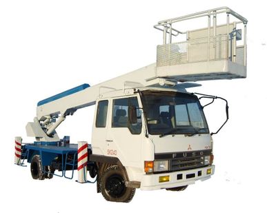 фото Автовышка Mitsubishi Fuso