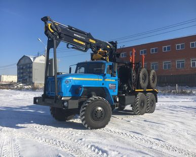 фото Лесовозный автопоезд Урал 2020 г.в. с манипулятором и прицепом роспуском Лизинг Доставка