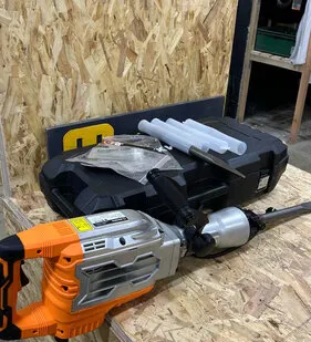 фото Отбойный молоток электрический Вихрь ОМ-65А