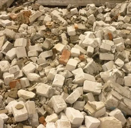 Фото №0 Бой кирпича