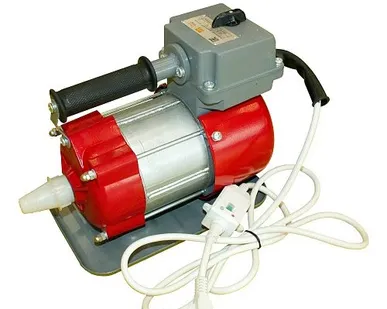 фото Глубинный вибратор для бетона TeaM ЭП-1600