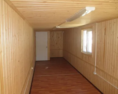 фото Бытовка от производителя с деревянной отделкой