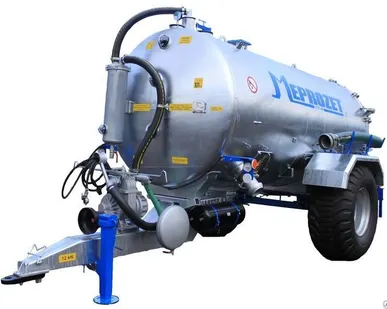 фото Ассенизационная машина одноосная PN-70 7000 л