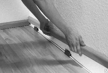 Фото №0 Квалифицированный монтаж плинтуса