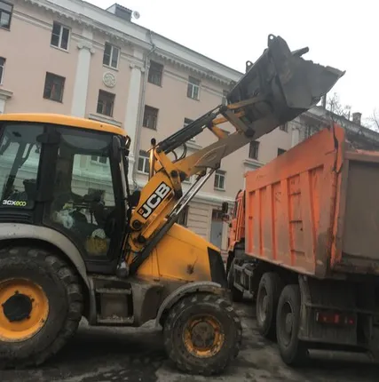 Фото №0 Погрузка и вывоз грунта