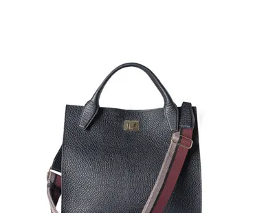 фото Черная сумка Неаполь с ремнем-траколлой TJ COLLECTION YG 5340810 BLA