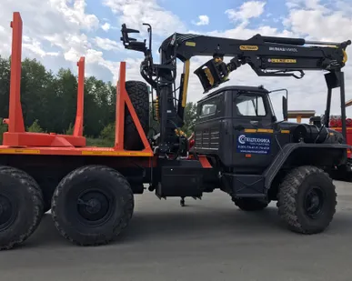фото Новый лесовоз Урал с манипулятором и прицепом Лизинг Завод Гарантия