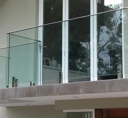 Фото №0 Стеклянные ограждения балконов