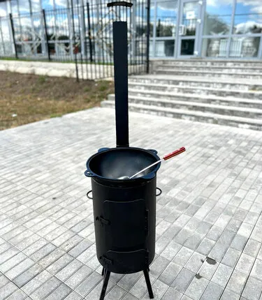 Фото №0 Печь для казана 16 л. "Комфорт" с трубой и дверкой