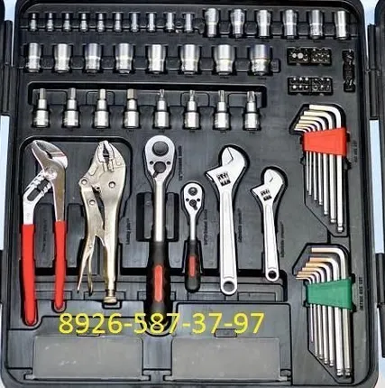 Фото №0 Набор инструмента для автомеханика универсальный.