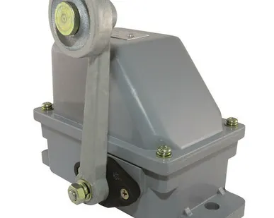 фото Концевой выключатель КУ-701 У1 с самовозвратом 10А 380В IP44 TDM