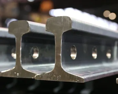 фото Рельсы железнодорожные 12,5 м Р65 термоупрочненные с отверстиями