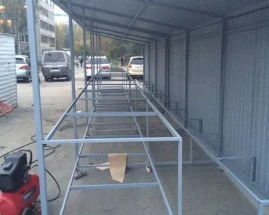 фото Торговый павильон из профтрубы