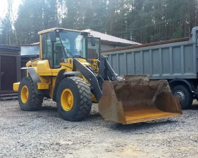 фото Погрузчик фронтальный VOLVO L60F