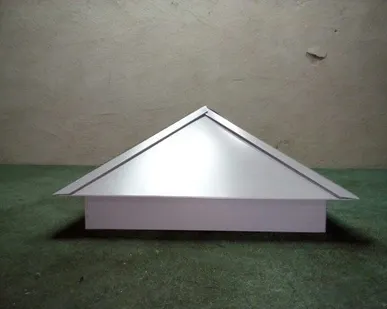 фото Колпак заборный на рейке