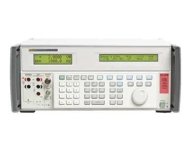 фото Калибратор для нескольких приборов Fluke 5502A/6 240