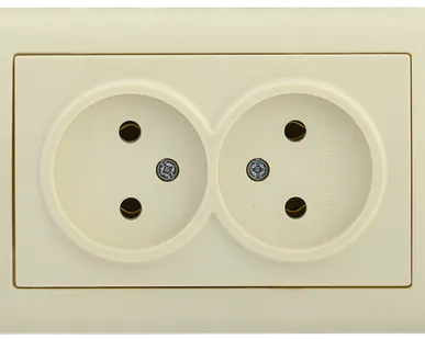 фото РС20-1-0-БК Розетка 2-ая без з/к 10А BOLERO кремовый IEK