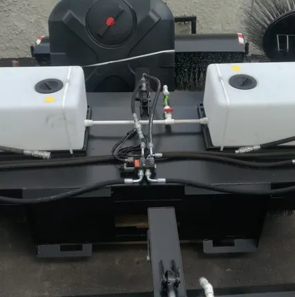 Фото №4 Щетка передняя с бункером МТЗ экскаватор погрузчик