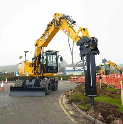 Фото №0 Аренда экскаваторов JCB на колесном ходу с ковшом и гидромолотом