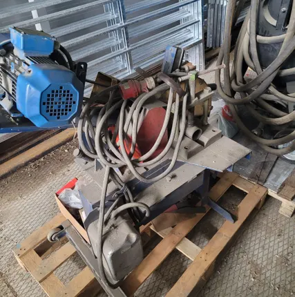 Фото №4 Дисковый отрезной станок по металлу