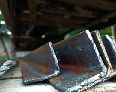 фото Уголок горячекатаный 50х50 толщина 4мм