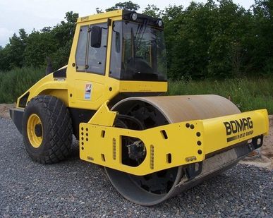 фото Бортовая моста Bomag